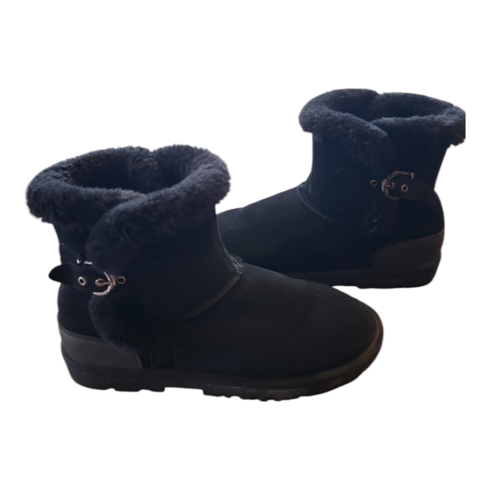 Lamo Willow water resistant Black Suede‎ Boots size 9 shearling lining